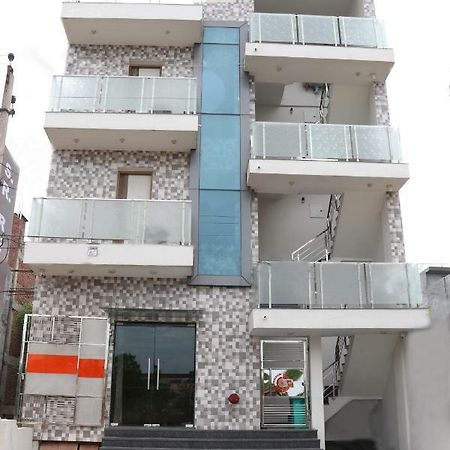 Hotel S.R. Residency Zirakpur Exterior foto