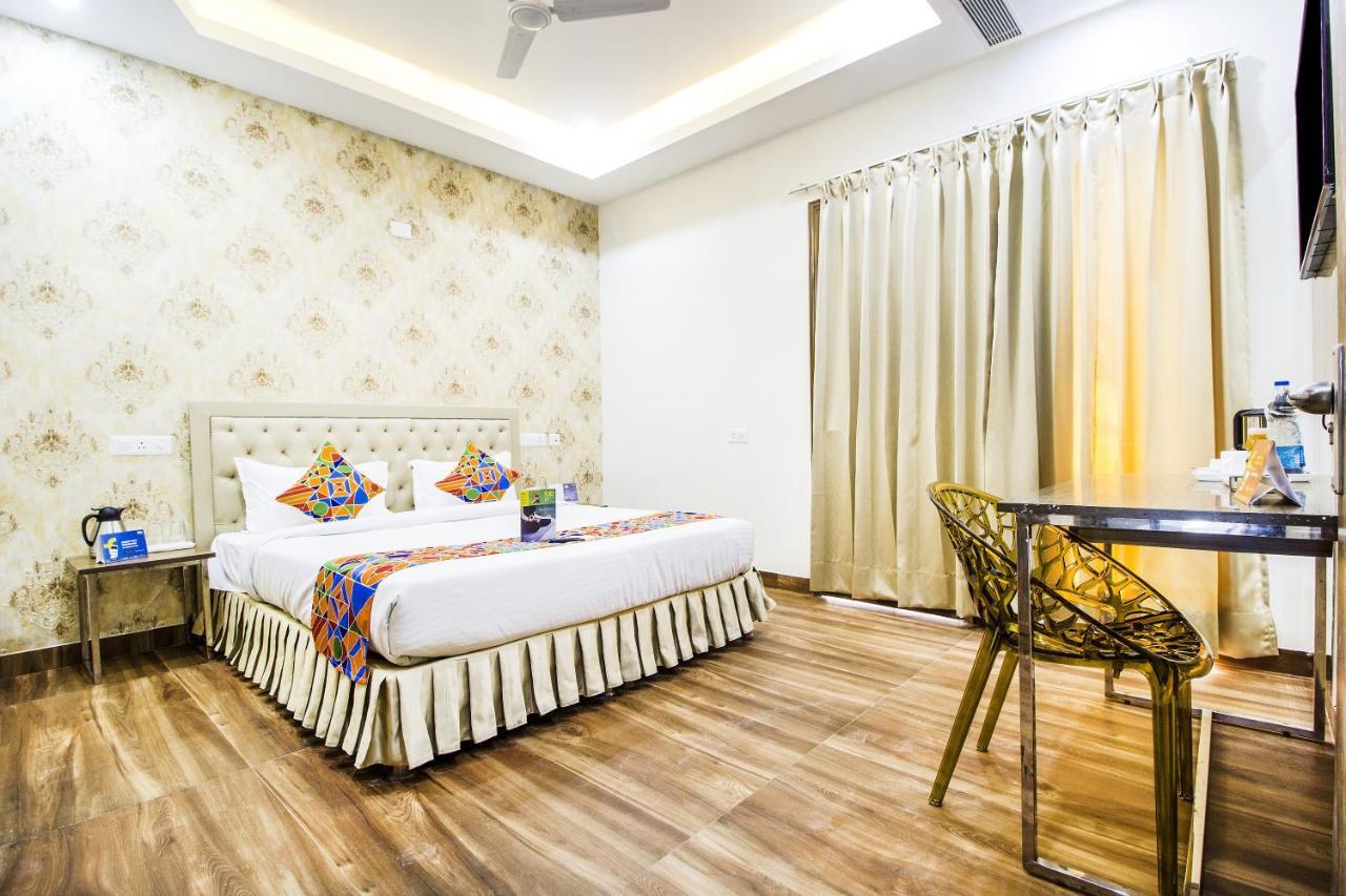 Hotel S.R. Residency Zirakpur Exterior foto