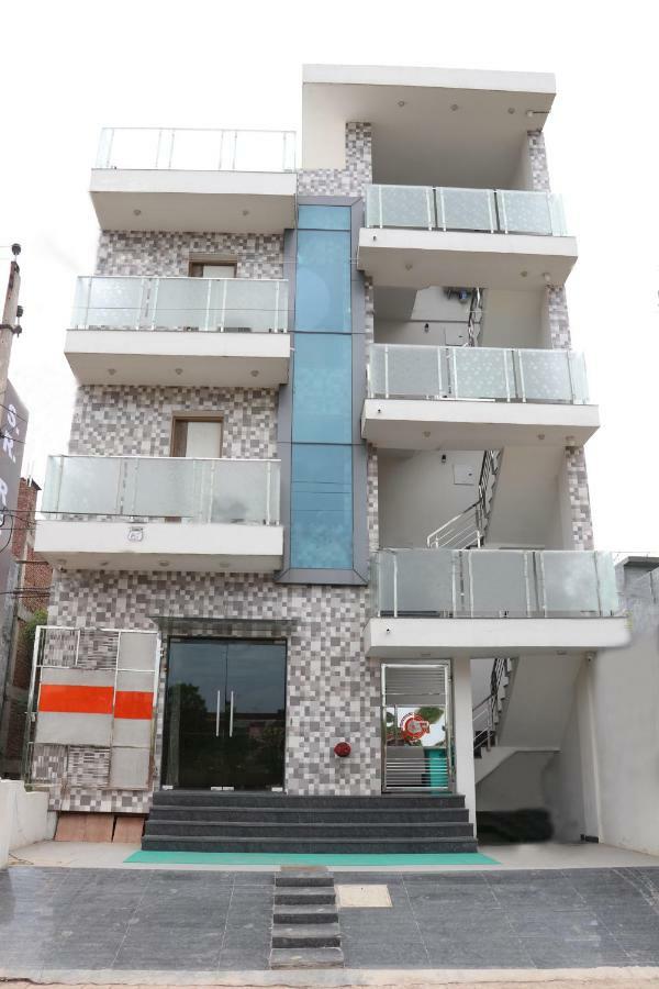 Hotel S.R. Residency Zirakpur Exterior foto