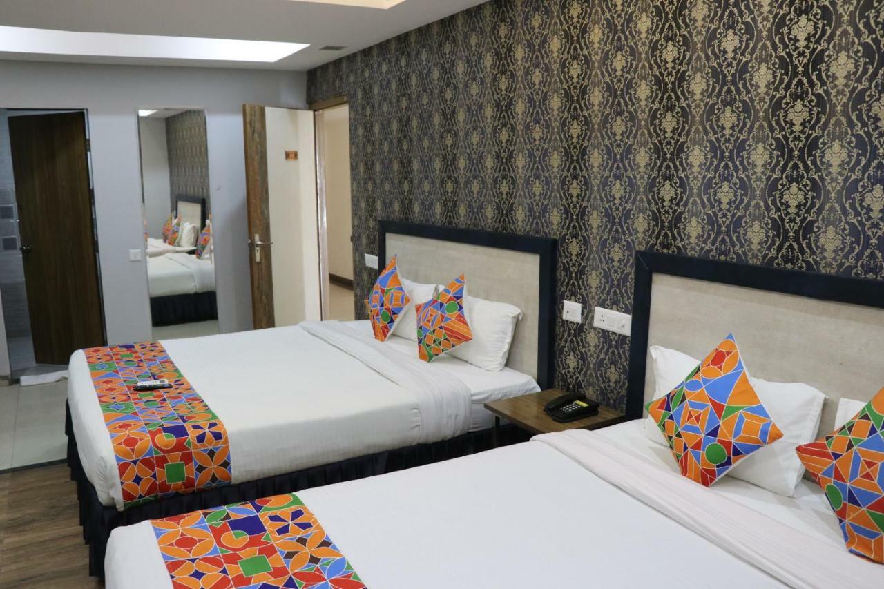 Hotel S.R. Residency Zirakpur Exterior foto
