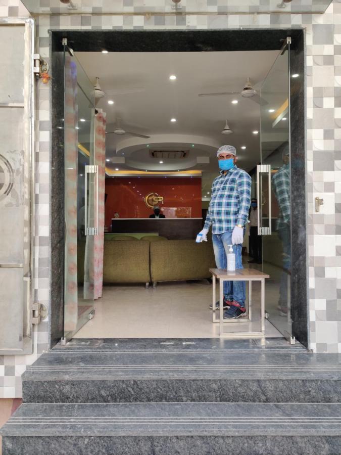 Hotel S.R. Residency Zirakpur Exterior foto