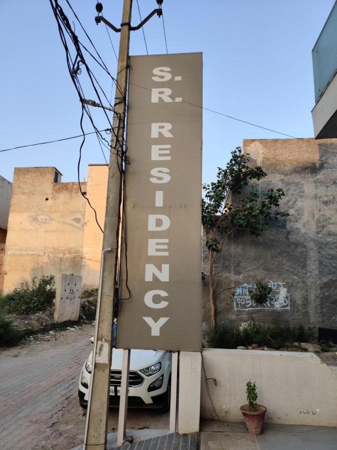 Hotel S.R. Residency Zirakpur Exterior foto